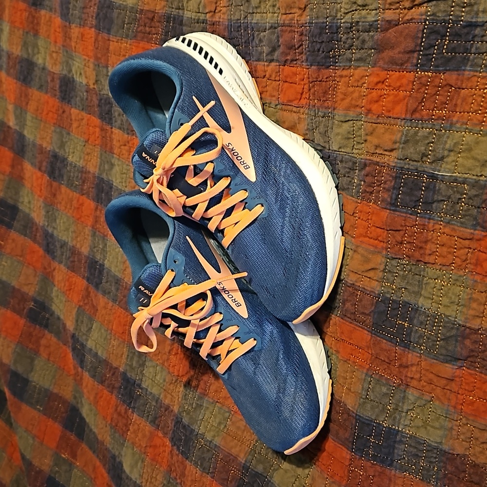BROOKS Ravenna 11 Size 8